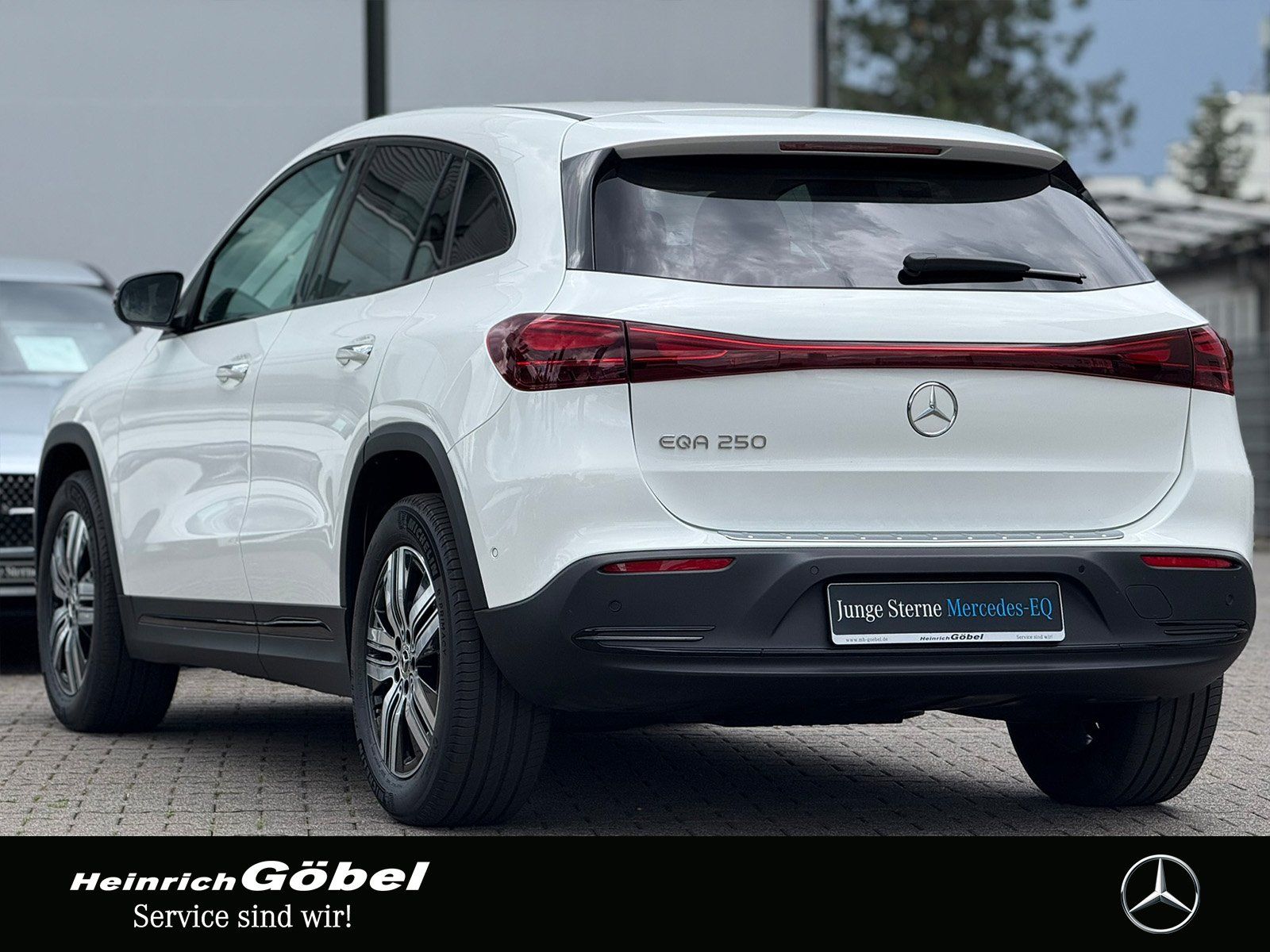 Fahrzeugabbildung Mercedes-Benz EQA 250 ELETRIC-ART*NIGH-PAKET*TOTWINKEL*KAMERA