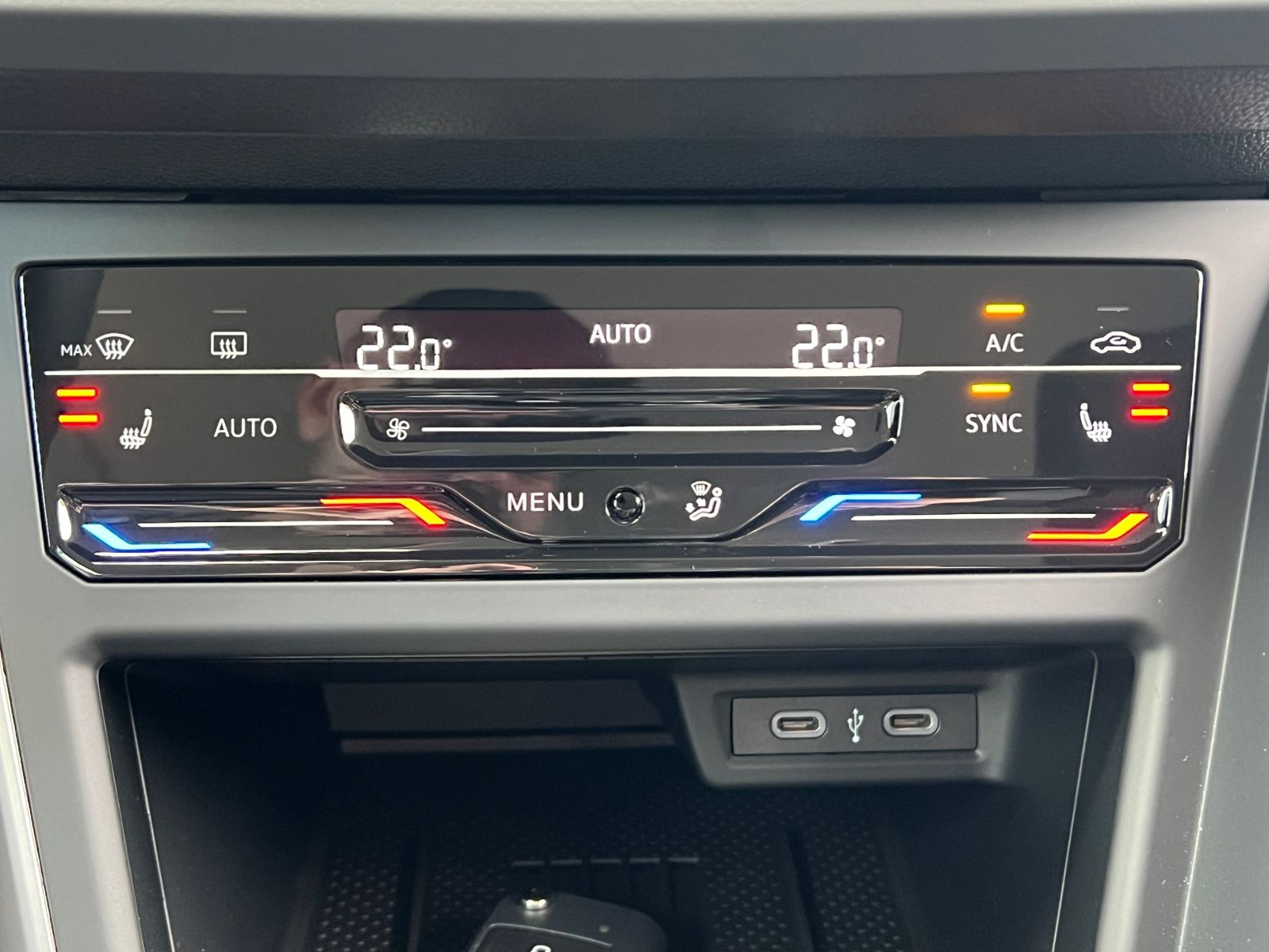 Fahrzeugabbildung Volkswagen Taigo Life 1.0 TSI DSG *IQ.Light, Ready2Discover