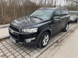 Chevrolet Captiva 2.2 LT+ 4WD 7-Sitzer NAVI KLIMA PANO PDC - Chevrolet Captiva in München