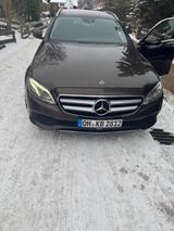 Mercedes-Benz E 200 4MATIC T Autom. - - Mercedes-Benz E 200 in Lübeck