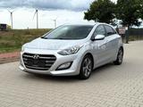 Hyundai i30 blue Passion SHZ PDC Navi Tempomat Klima 16" - Hyundai i30: Limousine, N