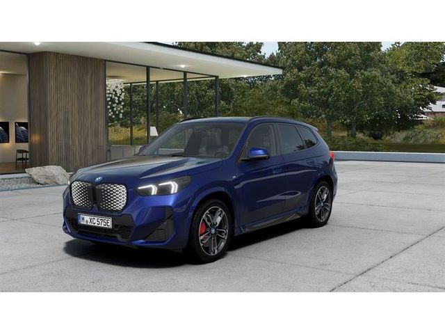 BMW iX1 xDrive30 M Sportpaket Head-Up Navi