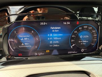 Volkswagen Golf - 12