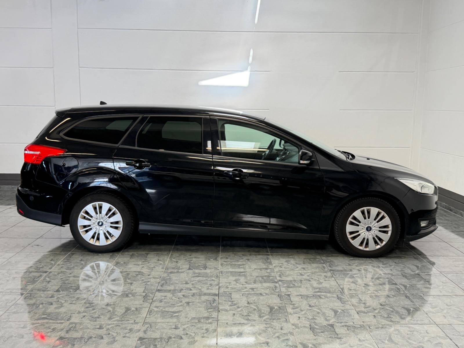 Ford Focus Turnier Business*2.hd*Autom.*Carplay*Navi