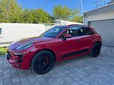 Porsche Macan GTS Approved AHK Bose  - rote Porsche Macan