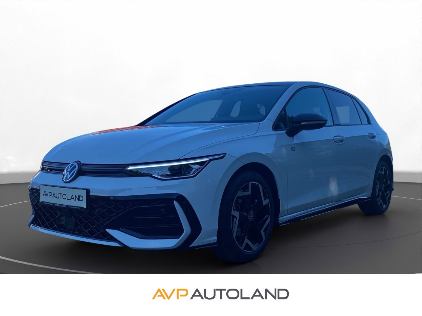 Volkswagen Golf VIII 2.0 TDI DSG R-Line | PANO | LED |