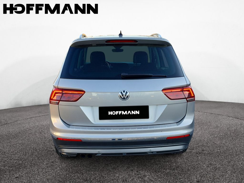 Fahrzeugabbildung Volkswagen Tiguan 2.0 TDI DSG HighlineAHZV,LED,Navi,SH