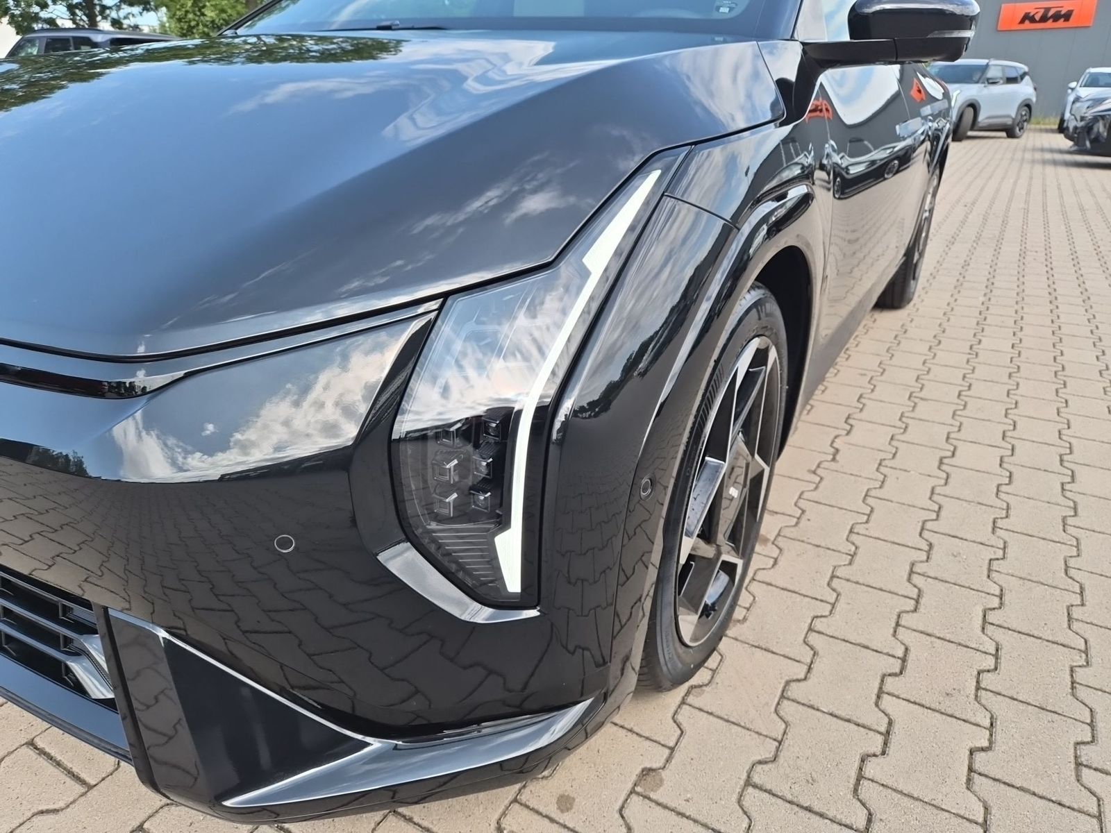 Fahrzeugabbildung Kia EV4 81 FWD GTL DWP COM CON GD