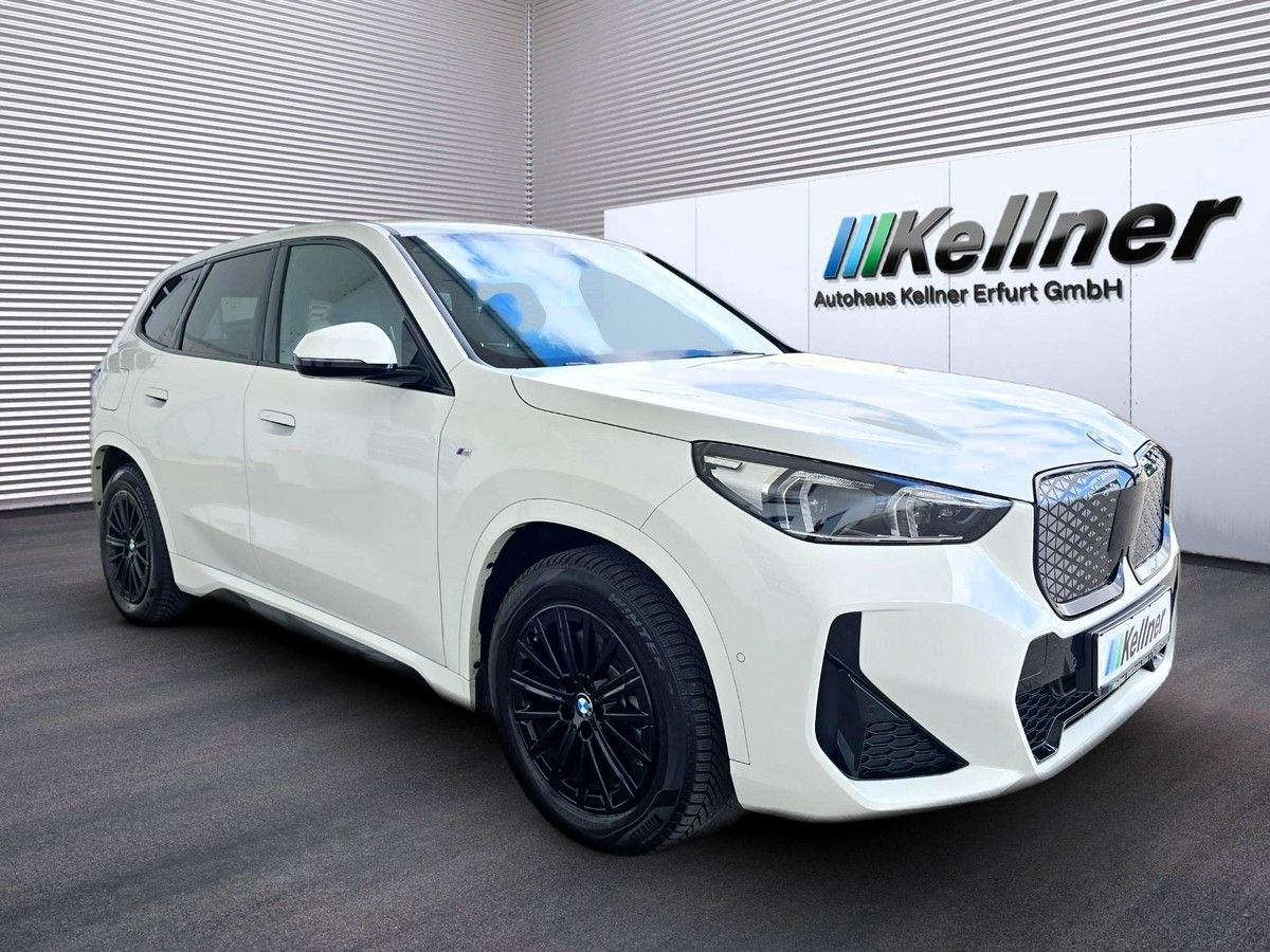 BMW iX1  xDrive30 M-Sportp.+AHK+adapt.LED+360°+KEYL imagem 2