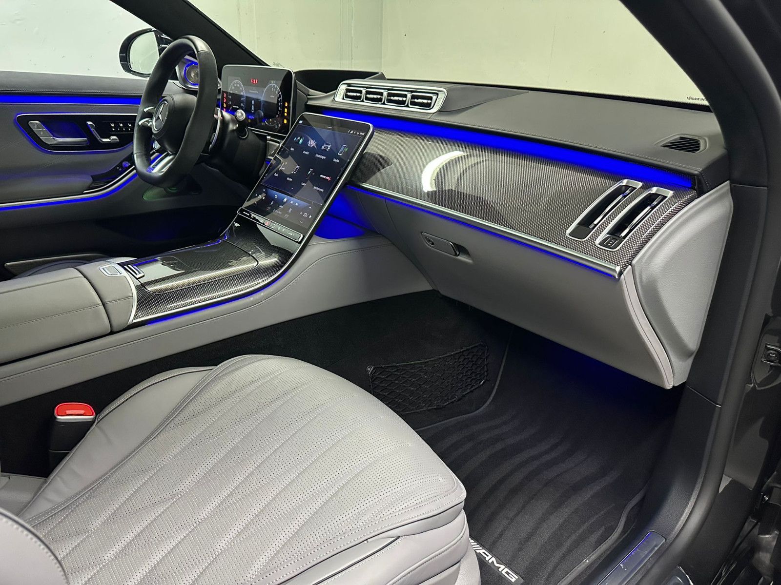 Fahrzeugabbildung Mercedes-Benz S 63 E Performance L *KERAMIK*TV*PANO*
