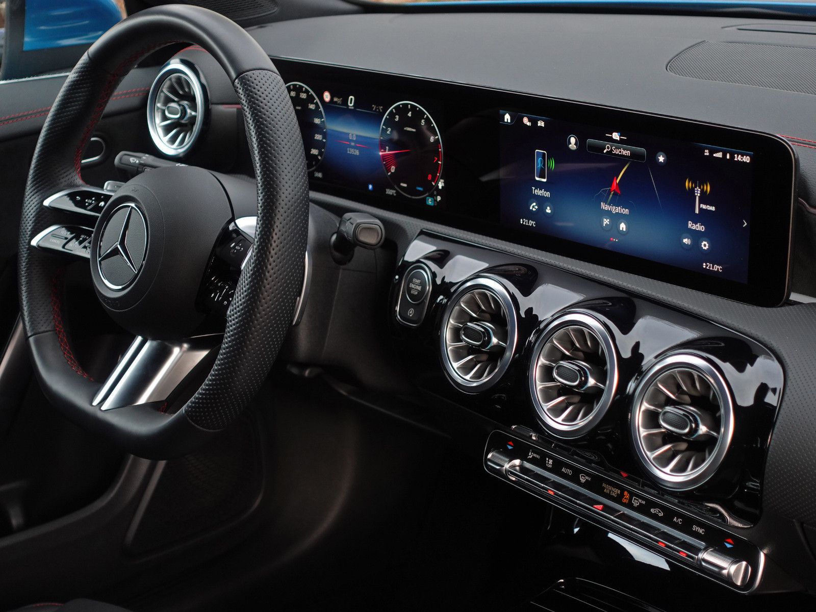 Fahrzeugabbildung Mercedes-Benz CLA 200 Shooting Brake 7GDCT AMG-Line MBUX MBEAM