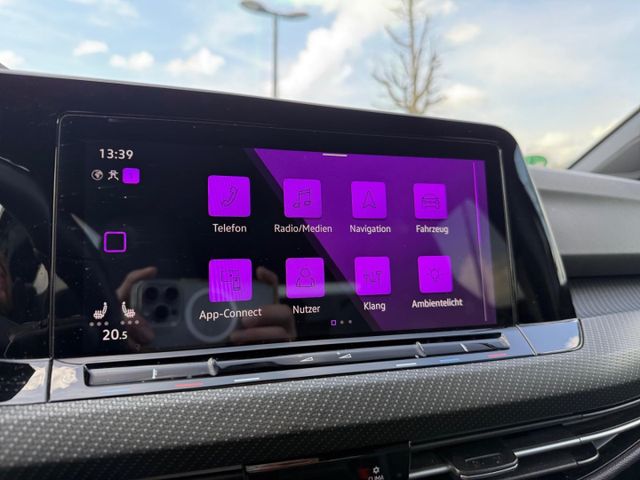 Golf 8 VIII R-Line 1.5 eTSI Navi ACC PDC v.+hi.