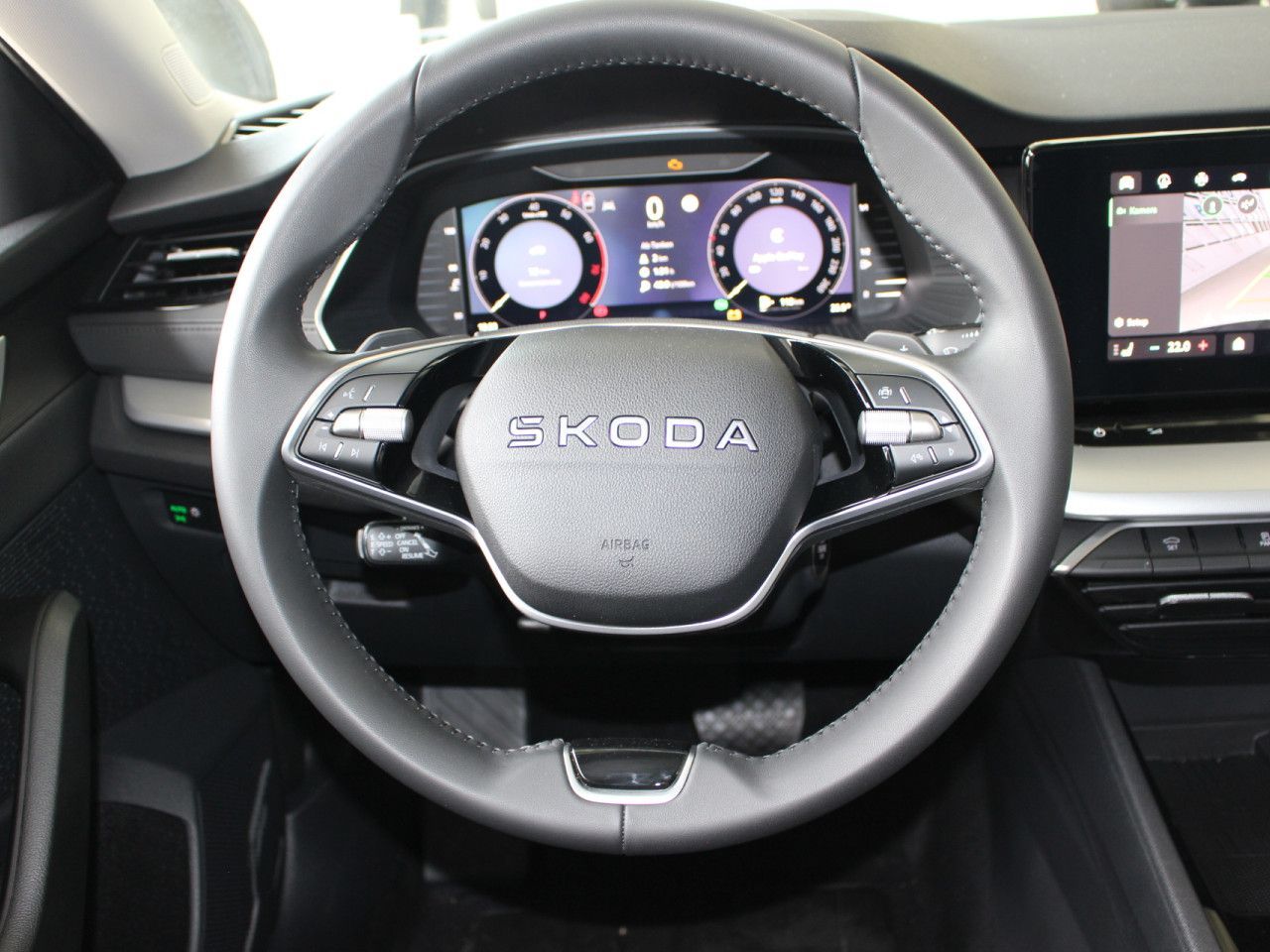Fahrzeugabbildung SKODA Octavia 1.5 TSI mHEV Selection AHK/ACC/RFK/APP