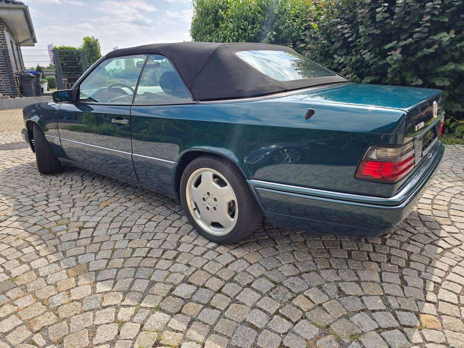 Mercedes-Benz E 320 E-Klasse Sportline Cabrio Klima / AMG-Mono