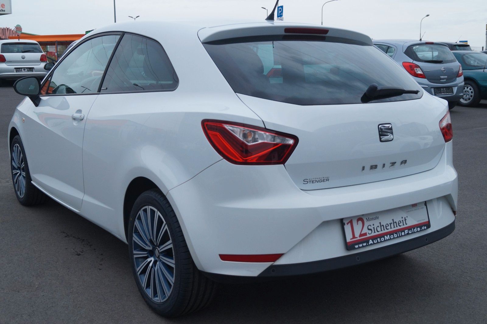 Fahrzeugabbildung SEAT Ibiza SC Connect *TÜV, Inspektion + Garantie