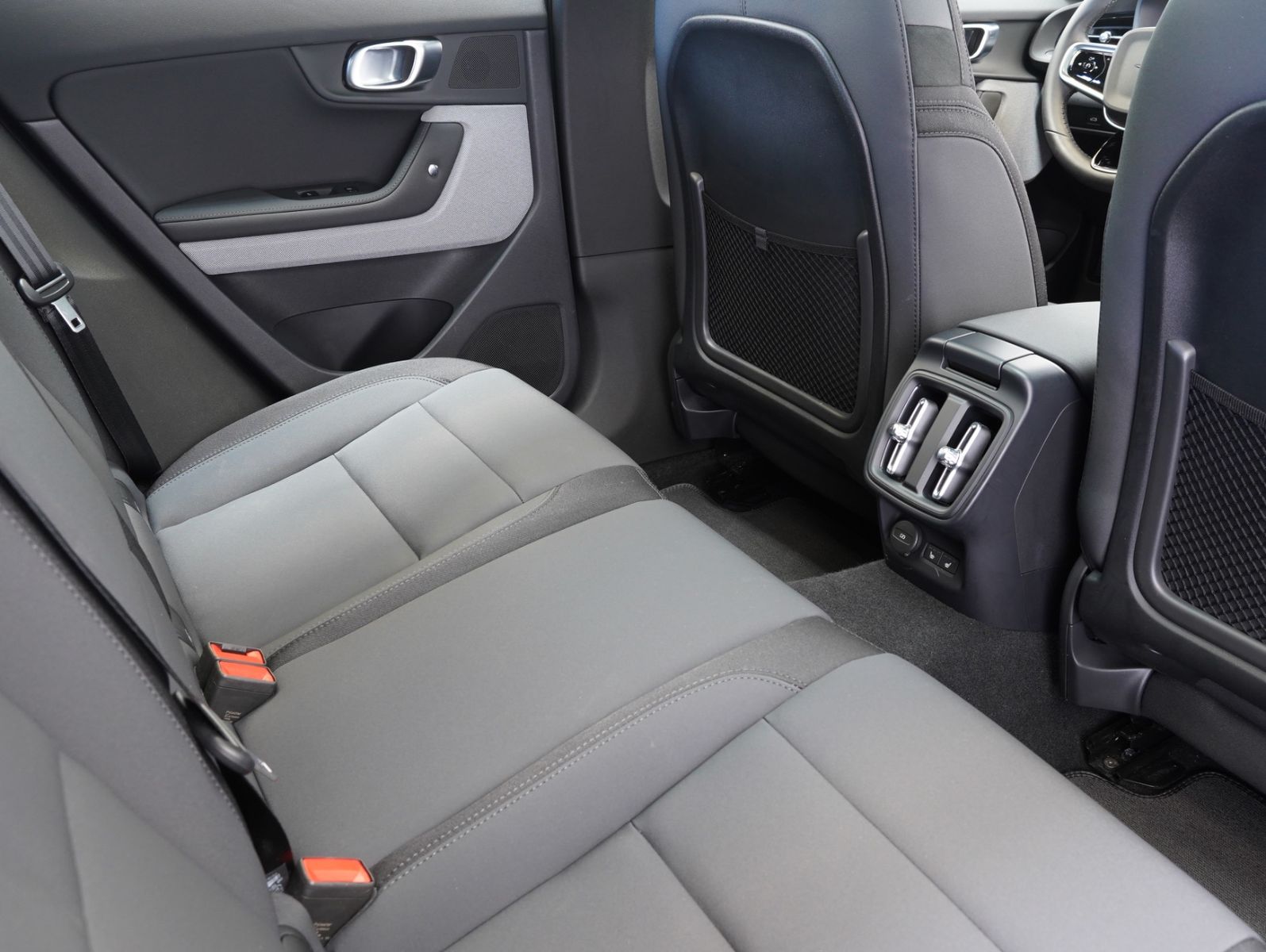 Fahrzeugabbildung Polestar 2 Standard Range Single PILOT-LITE/PLUS-PAKET
