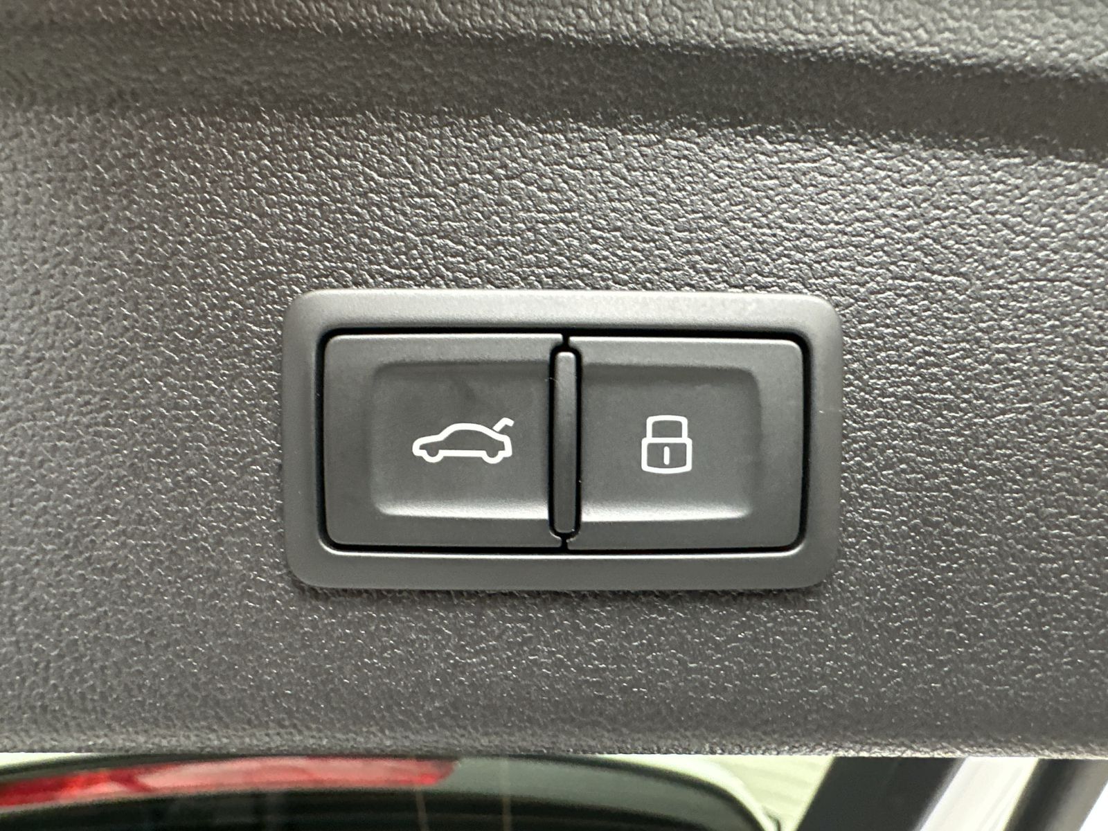 Fahrzeugabbildung Audi A3 35 TFSI allstreet NAV+LED+SONOS+17ZO+ACC+1HD