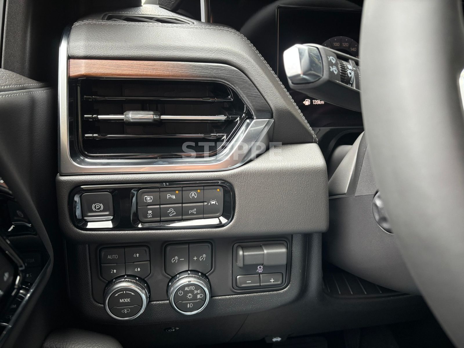Gmc Yukon 2026 6.2V8 DENALI 24" AHK FACELIFT