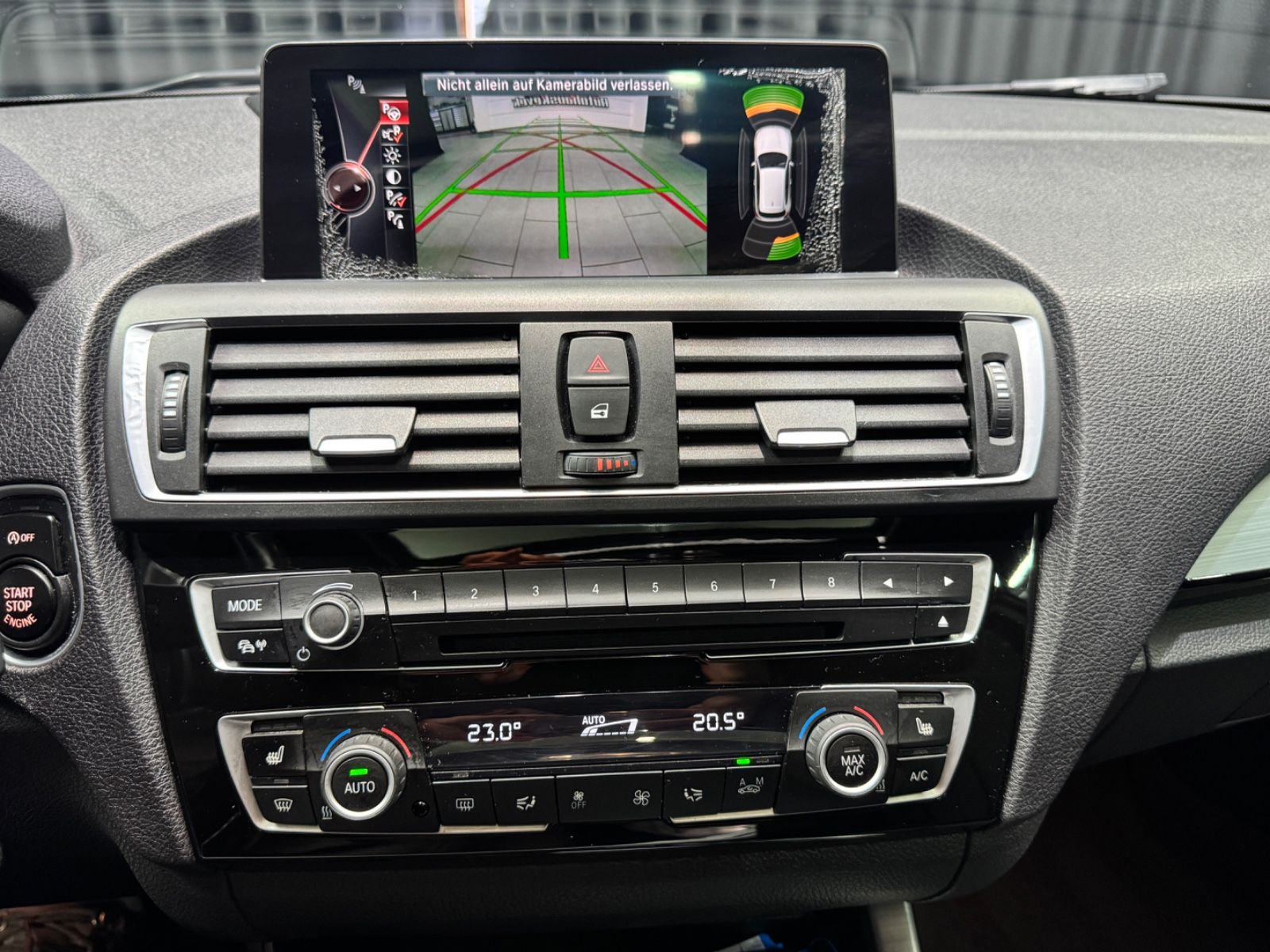 Fahrzeugabbildung BMW M135 i xDrive|AUTOMATIK|H&K|NAVI|KAMERA|