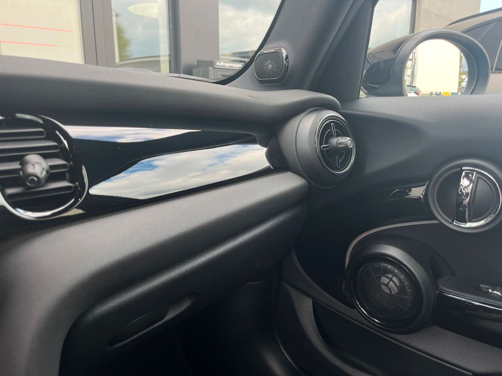 Fahrzeugabbildung MINI COOPER S Classic Trim 5-trg.*Premium Plus*
