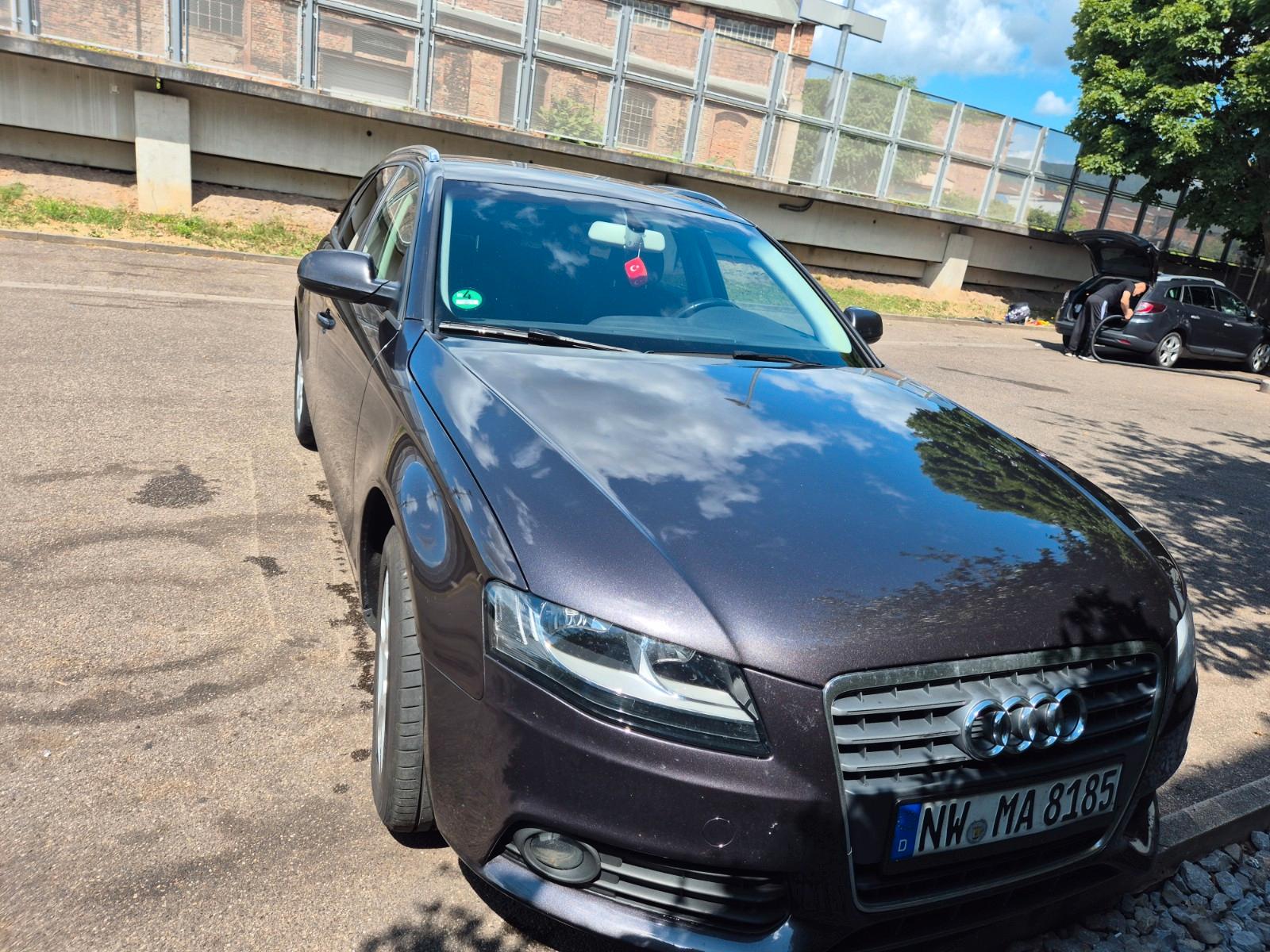 Audi A4 2009 — photo 5