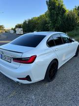 BMW 320d Sport Line Automatic / Head-Up  - BMW mit Diesel-Antrieb: Automatic