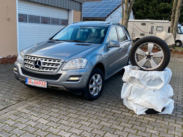 Mercedes-Benz ML 350 CDI 4Matic Gepflegt Top Austattung*AHK*