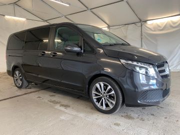 Mercedes V 220 - 2