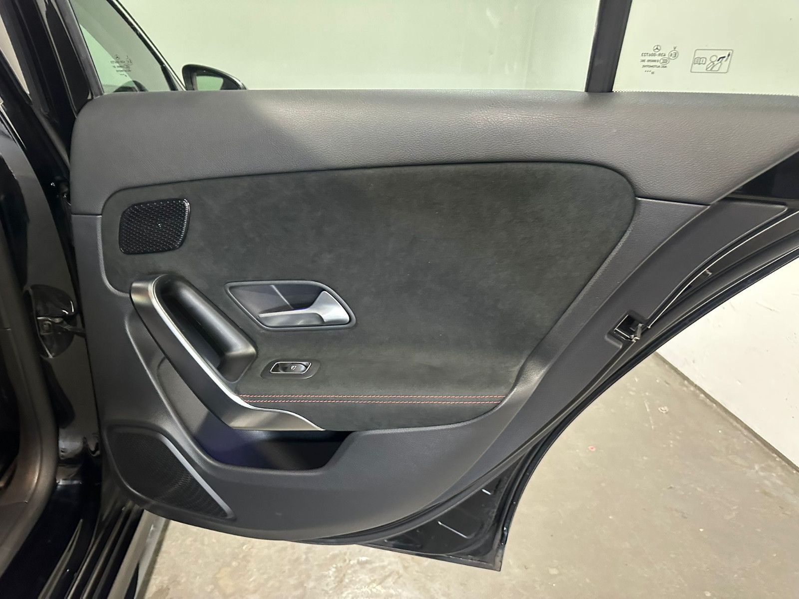 Fahrzeugabbildung Mercedes-Benz A 250 e LIMOUSINE *AMG-LINE* AMBIL*LED*KEYLESS