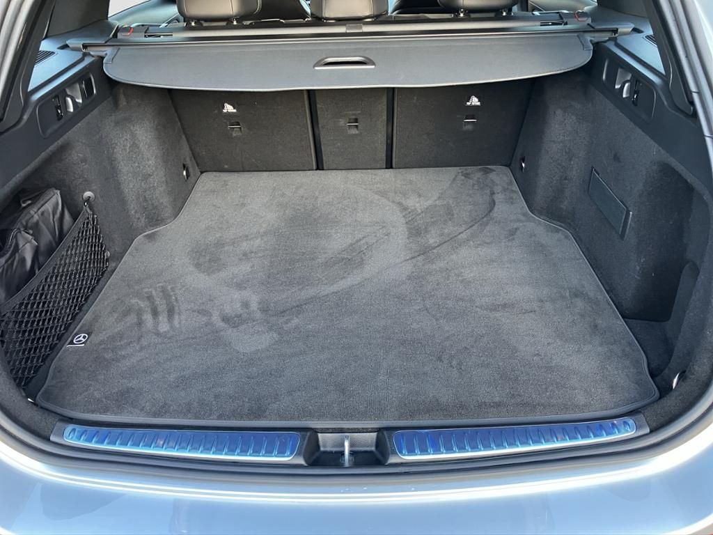 Fahrzeugabbildung Mercedes-Benz C 220 d T AMG*NIGHT*AHK*DISTR*TOTW*KAM*NAVI*LED