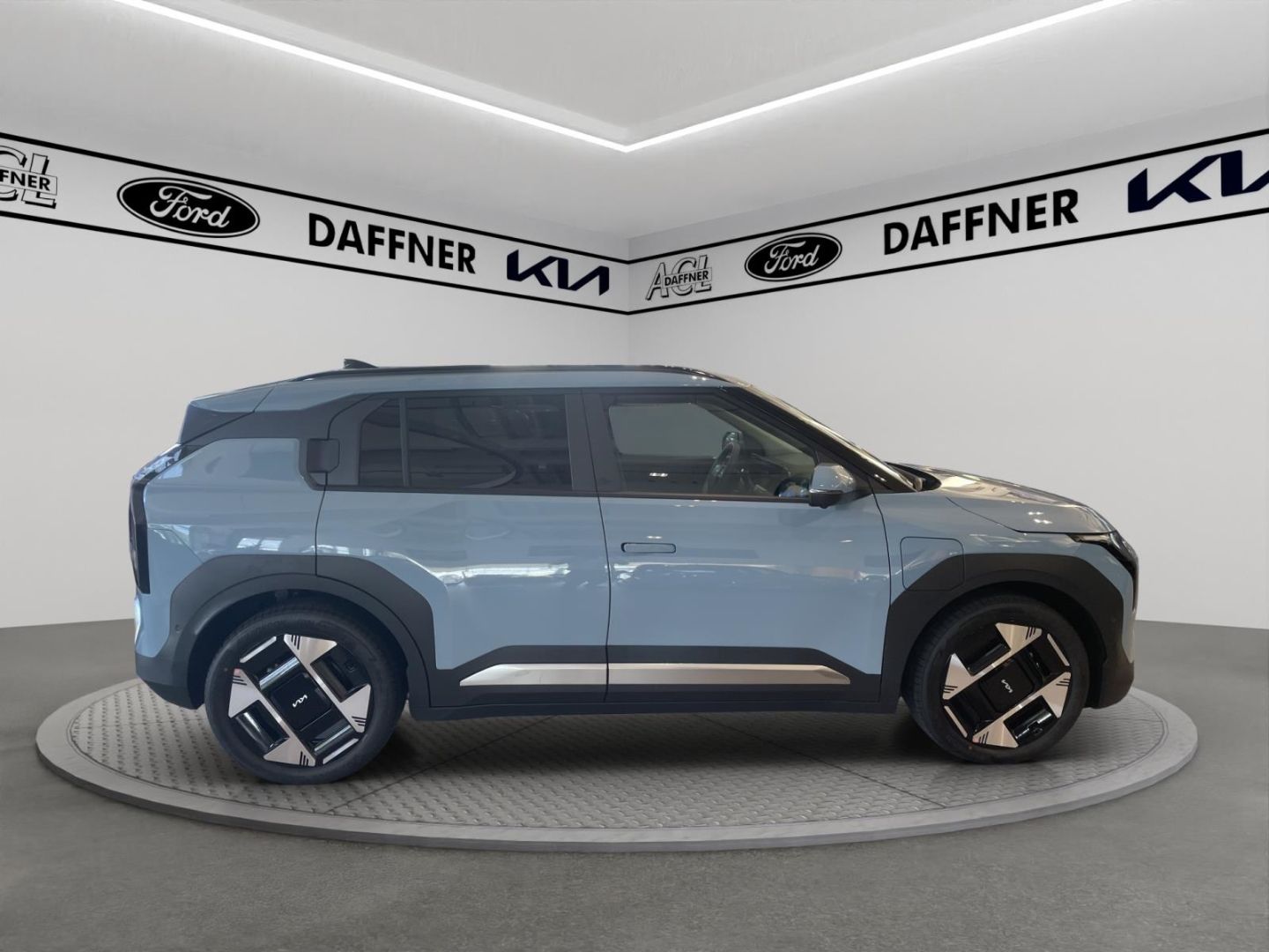 Fahrzeugabbildung Kia EV3 150 kW Earth Navi 360° Kamera LED El. Heckkl