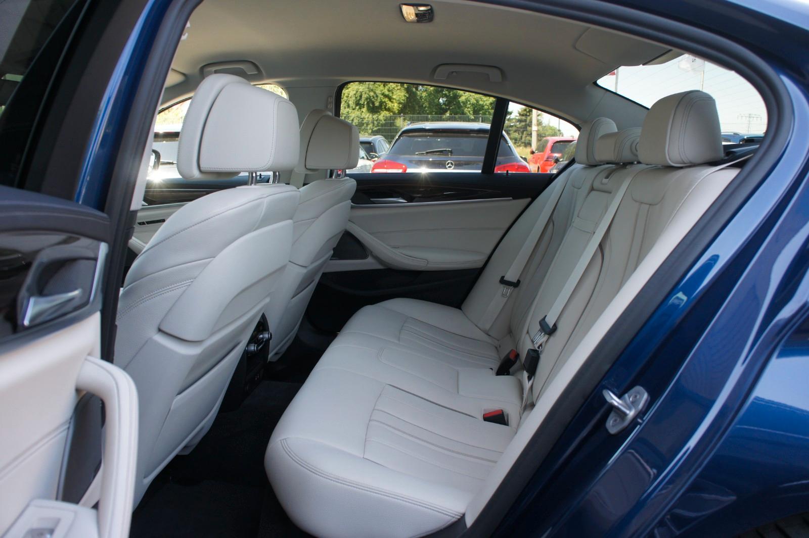 BMW 520d Limousine xDrive Luxury-Line *STANDHZG*