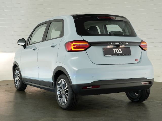 T03 DESIGN 37,3 kWH AT+NAVI+RÜCKFAHRKAMERA+PANOR