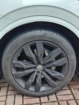 Volkswagen Touareg 3.0 V6 TDI weiß R-Line 286PS BMT Allrad - Volkswagen Touareg: 2.0