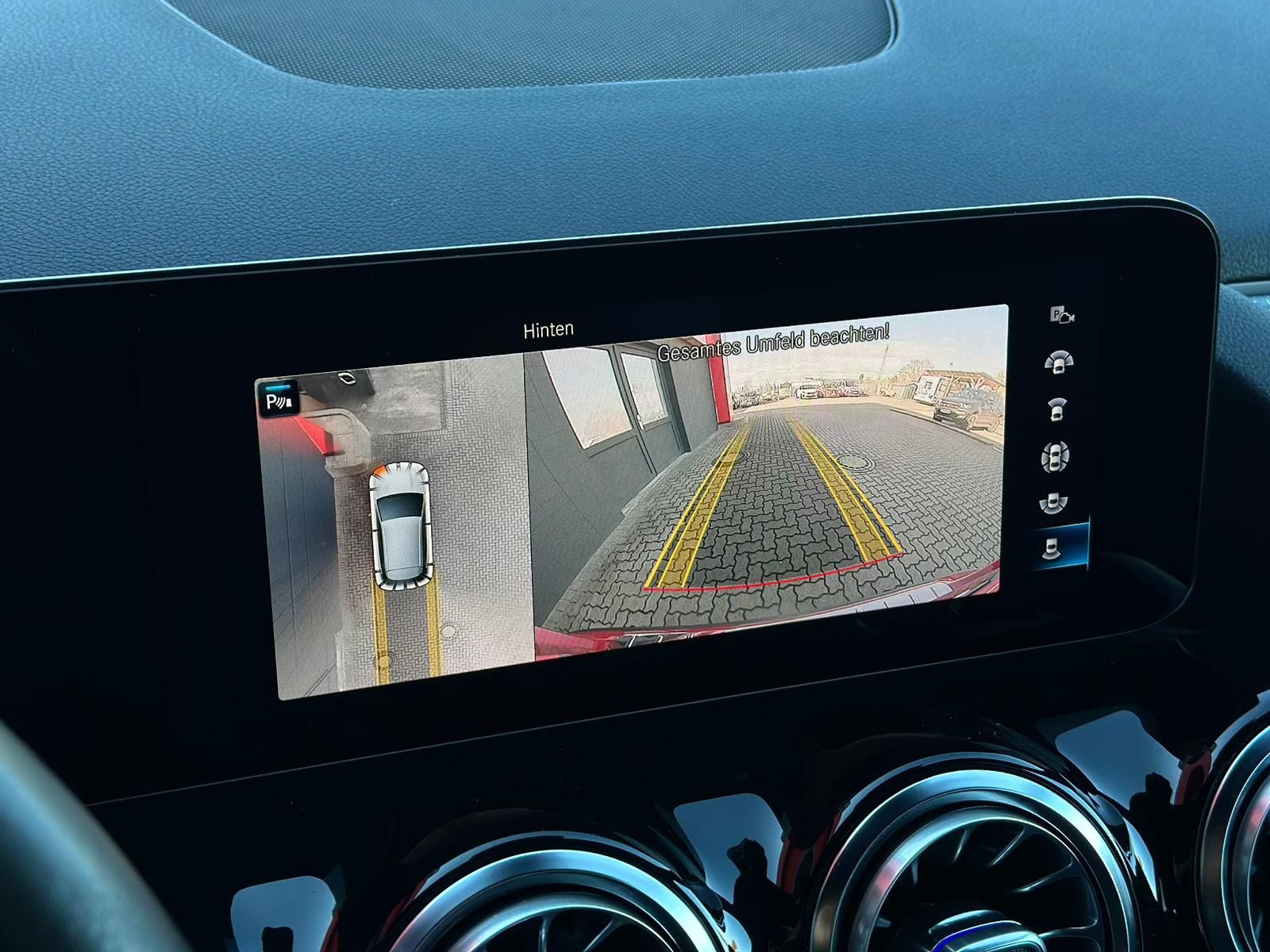 MERCEDES-BENZ GLA 200d NIGHT* MULTIBEAM#SHZ#SH#360CAM#NAV#TEMP - Image 21