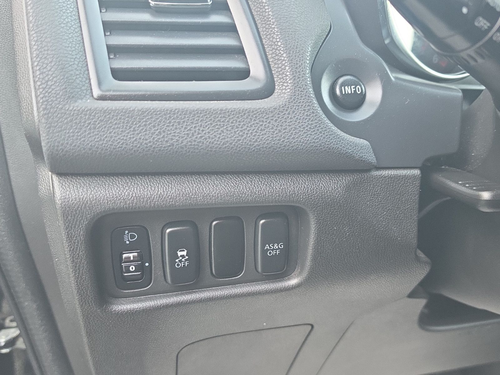 Fahrzeugabbildung Mitsubishi ASX Plus 4WD ALLRAD AUS 1.HAND AHK KAMERA