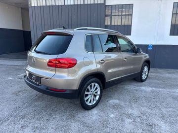 Volkswagen Tiguan - 4