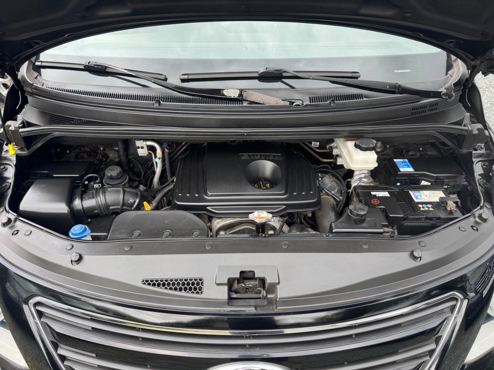 Hyundai H-1 Travel Comfort, Scheckheft, 8 Sitzplätze