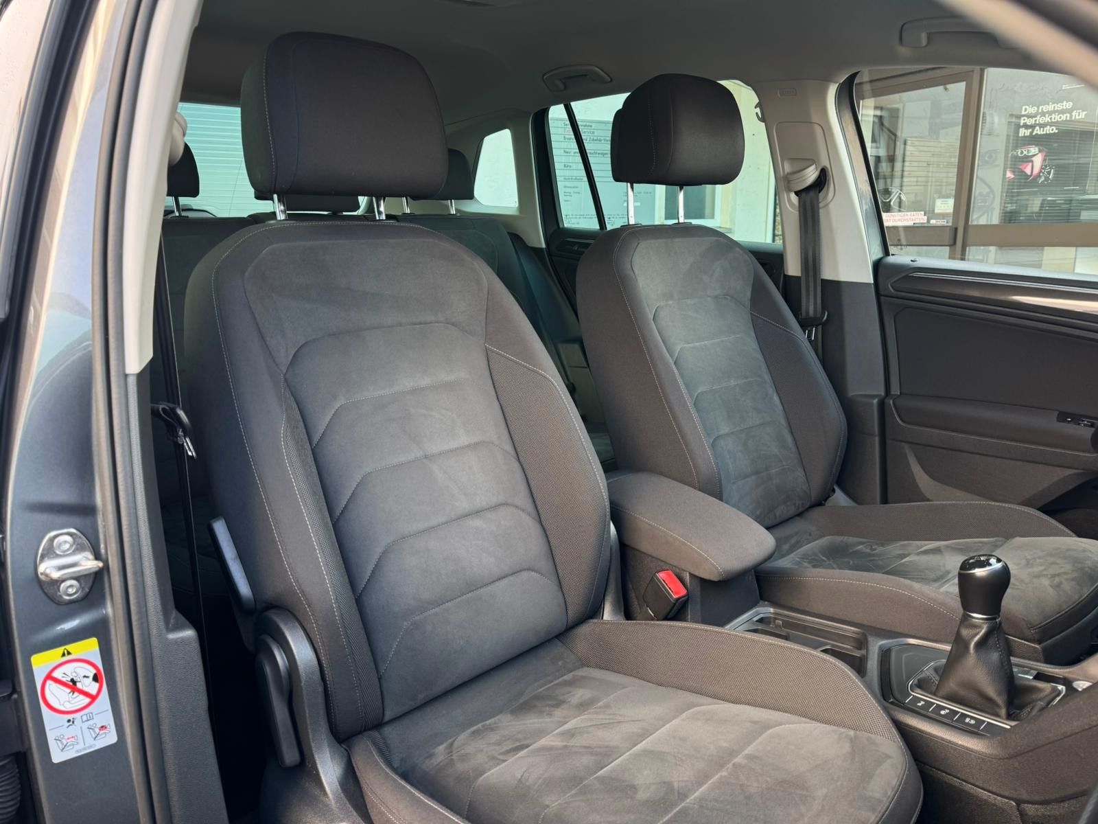 Volkswagen Tiguan 1.5TSI Comfortline ACC R-KAM NAVI LED SHZ foto 23