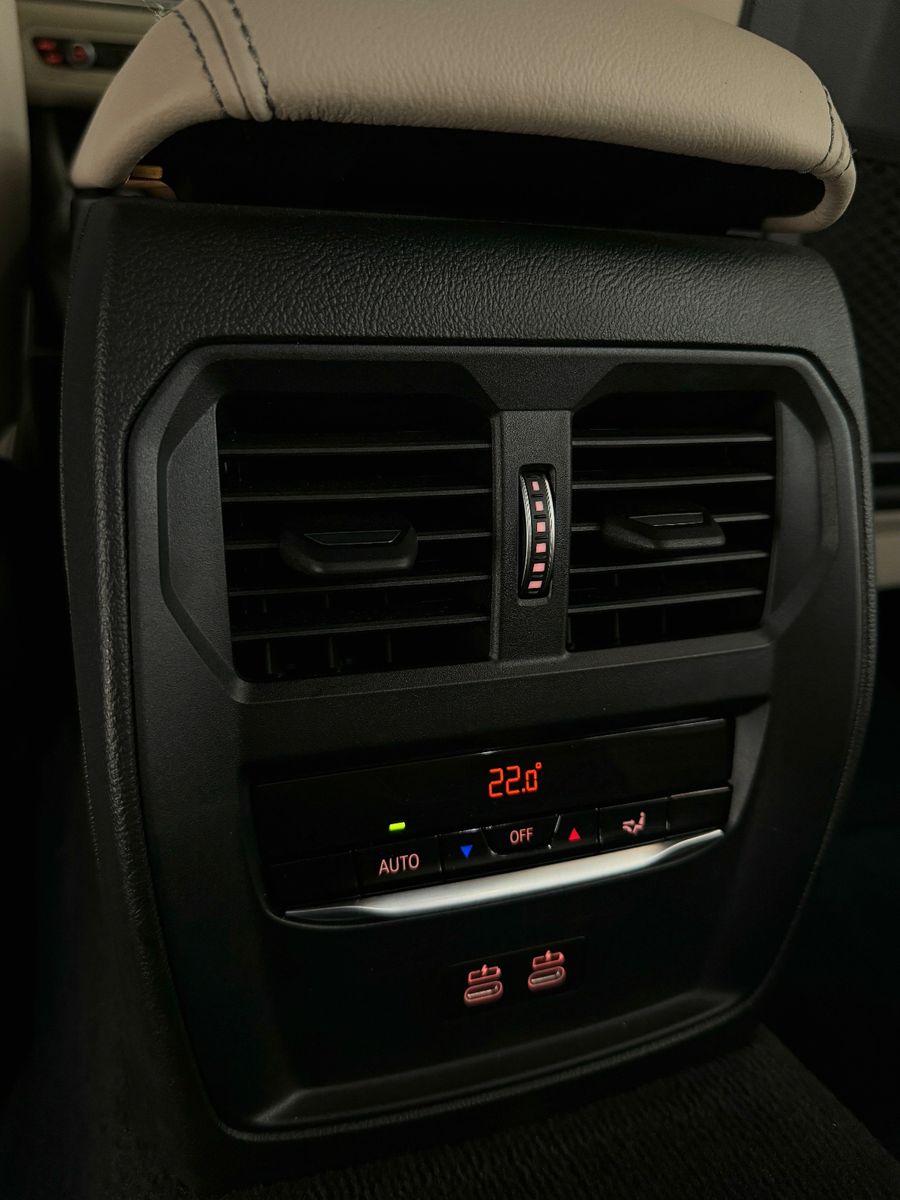 Fahrzeugabbildung BMW 330d Luxury Line 360° DAB Lordos Alarm LED Sport