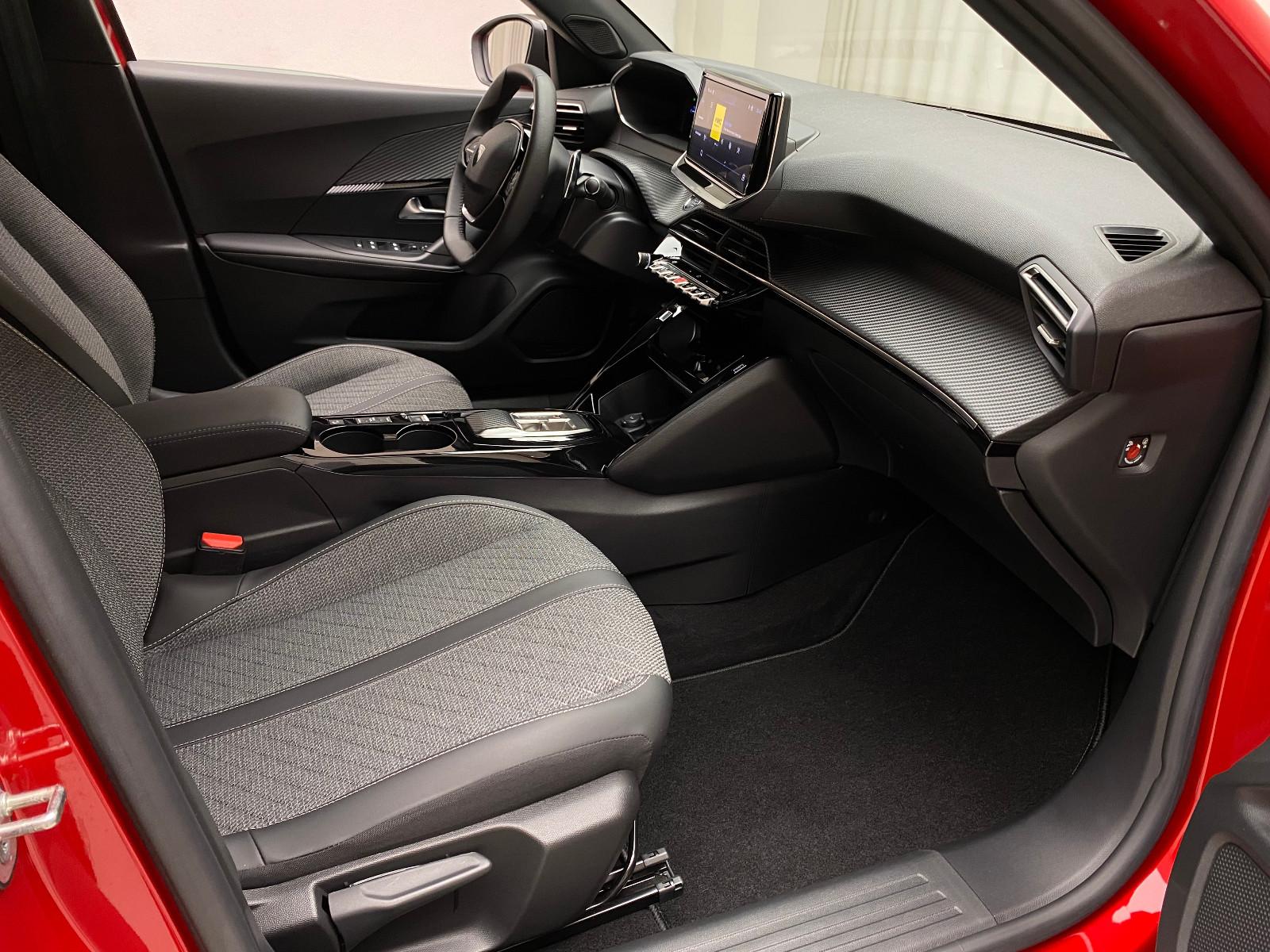 Peugeot 2008 Allure 1.2 Autom. LED Winterpaket AHK