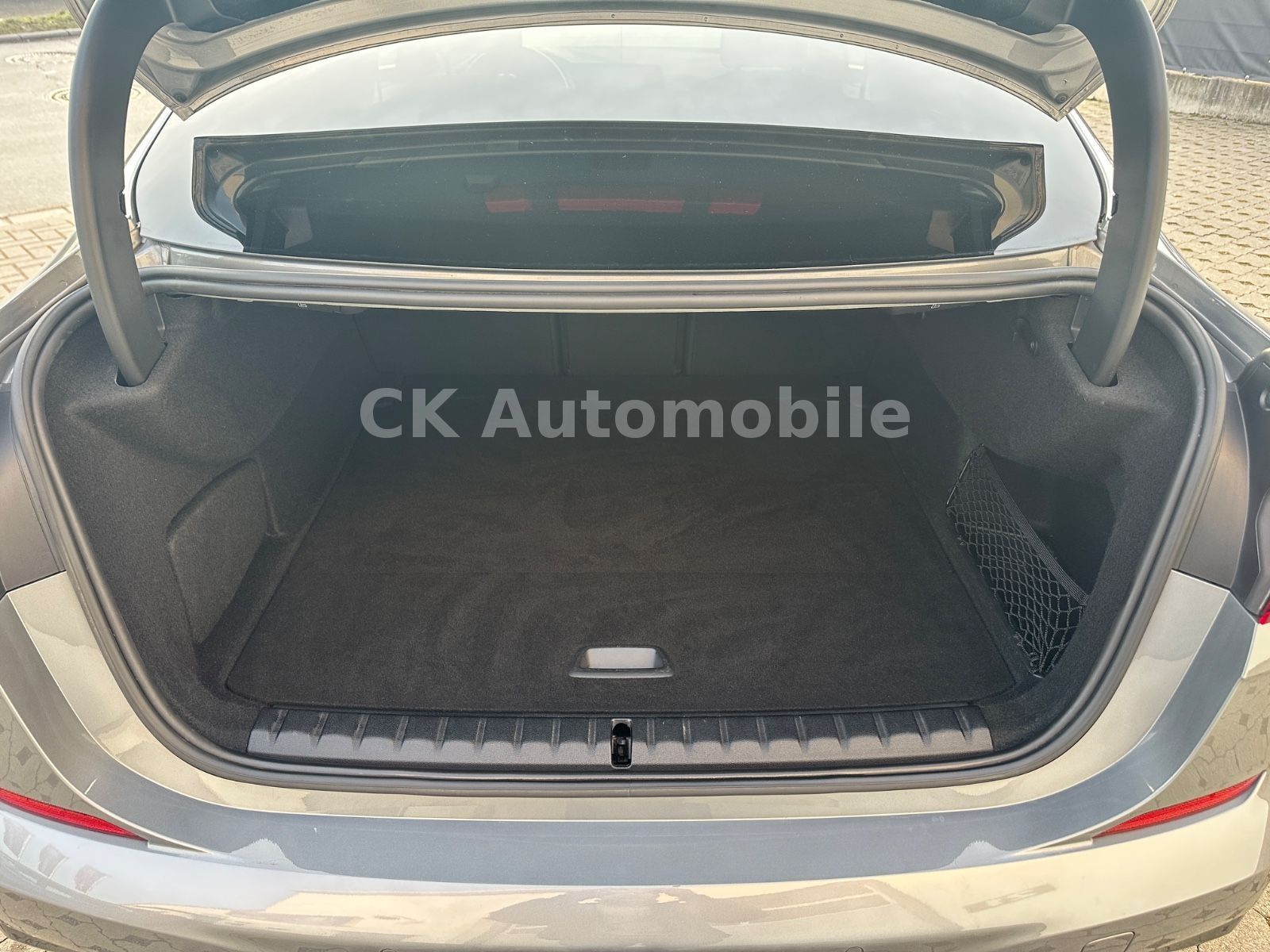 Fahrzeugabbildung BMW 218i Gran Coupé M-Sport/Shadow-LineNavi/LED