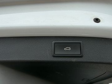 Skoda Kodiaq Sportline 4x4+AHK+PanDach+Navi+LED+Virt.C