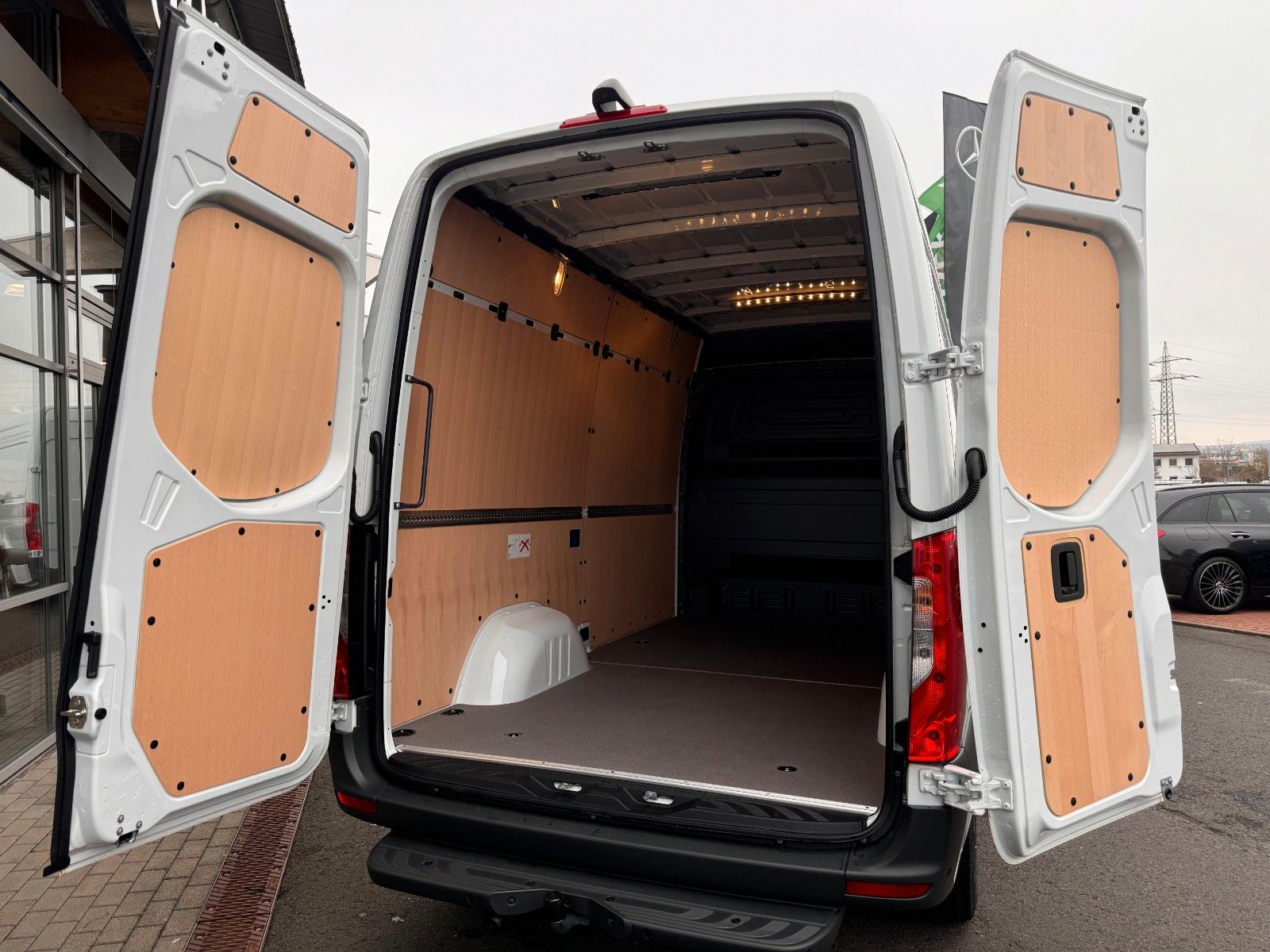 Fahrzeugabbildung Mercedes-Benz Sprinter 319 CDI 3665 Klima Kamera AHK