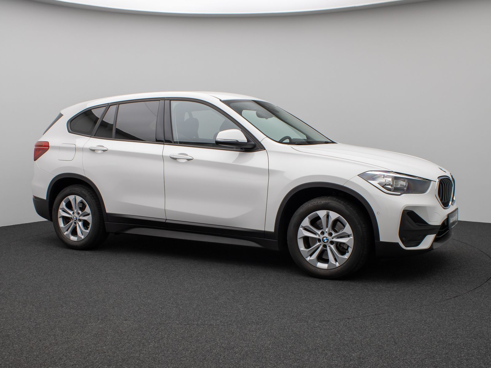 Fahrzeugabbildung BMW X1 xD25e Parkassist DAB Navi Geschwindigkeitsreg