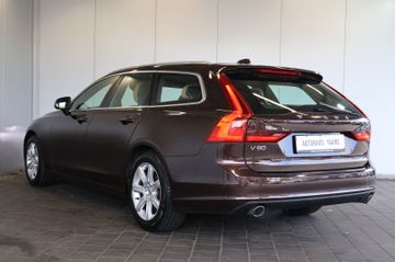 Volvo V90 Kombi 2.0 Momentum DIGI.+ACC+KAM+LED+AHK
