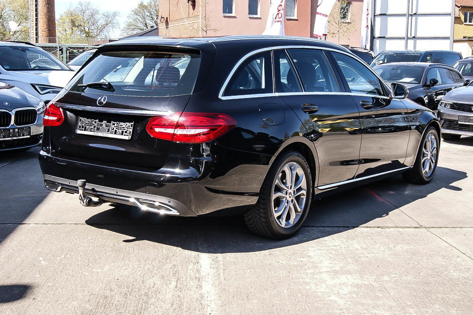 Fahrzeugabbildung Mercedes-Benz C 180 T CGI Avantgarde AHK LED NAVI SITZH