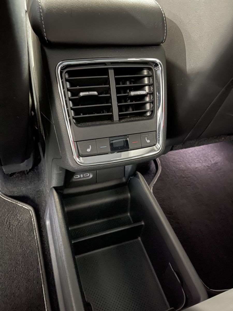 Fahrzeugabbildung SKODA Enyaq Sportline*AHK*Matrix*Alcantara**HUD*WP*
