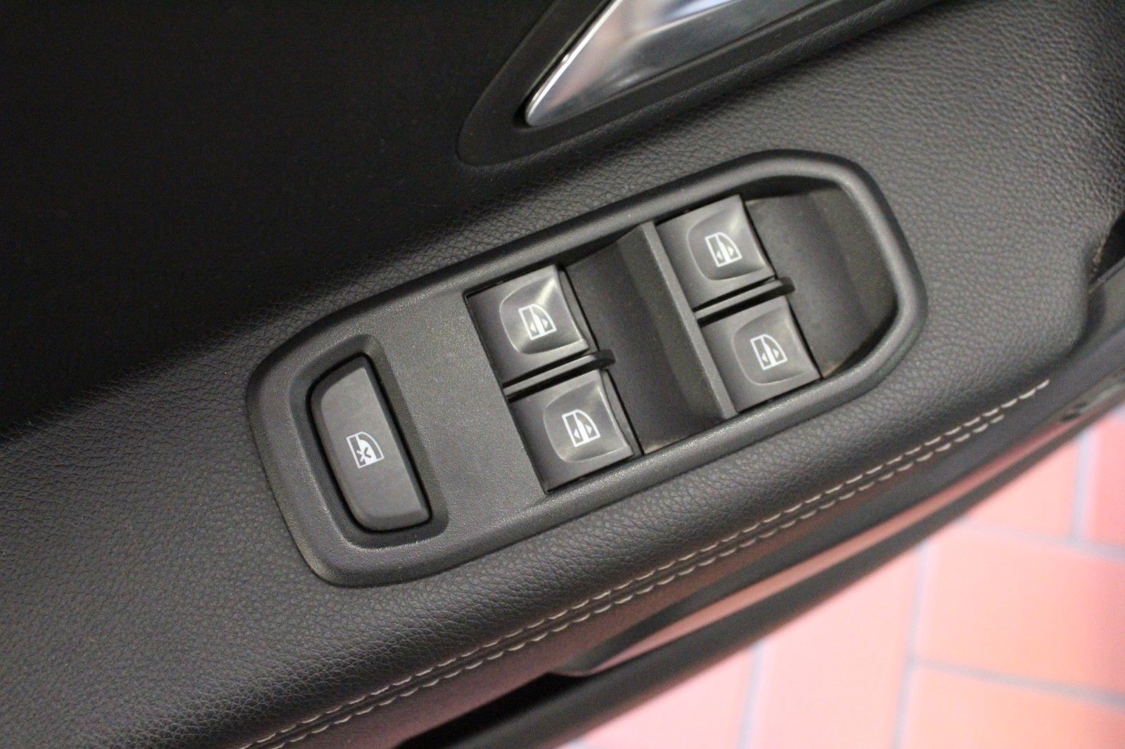 Fahrzeugabbildung Dacia Duster TCE 125 Prestige AHK*Leder *Navi