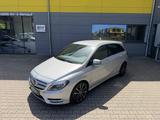 Mercedes-Benz B 200 B B 200/AUTOMATIK/LED/KLIMA/SHZ/NAVI - silberne Mercedes-Benz B-Klasse